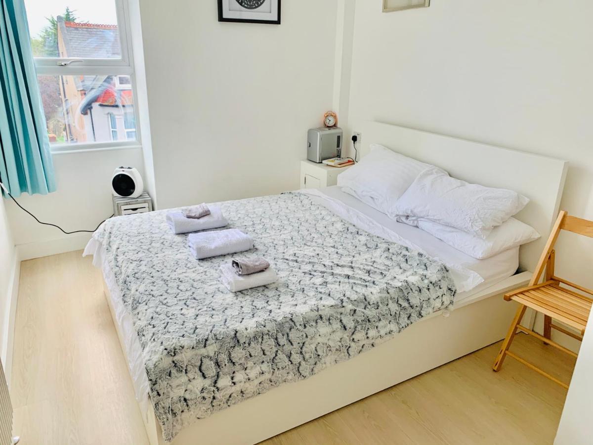 Quiet Cosy Rooms Harrow Exterior photo